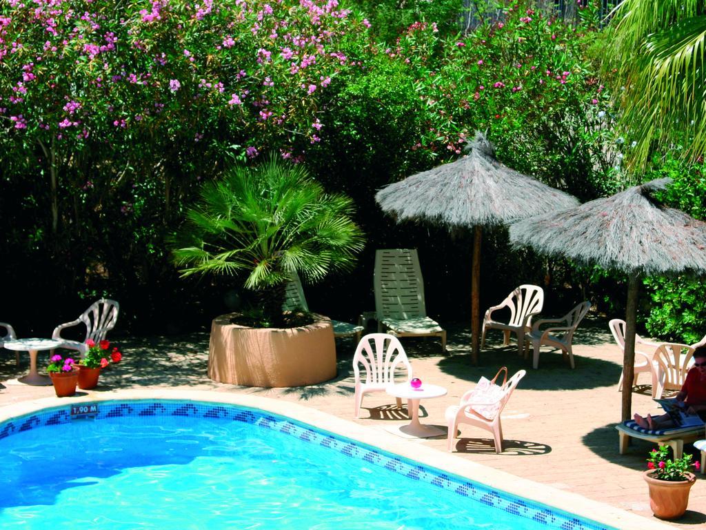 ארגלס-סור-מר Hotel Le Maritime מראה חיצוני תמונה