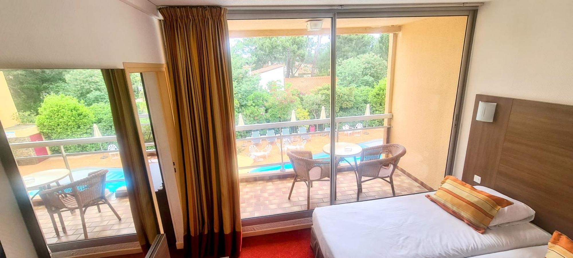 ארגלס-סור-מר Hotel Le Maritime חדר תמונה