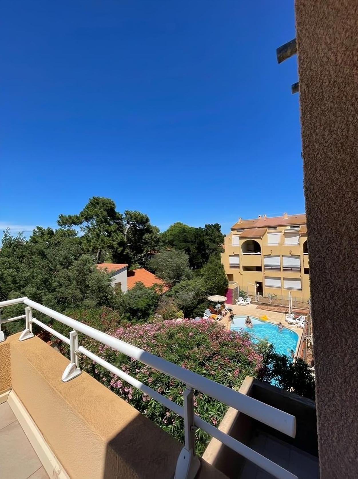ארגלס-סור-מר Hotel Le Maritime מראה חיצוני תמונה