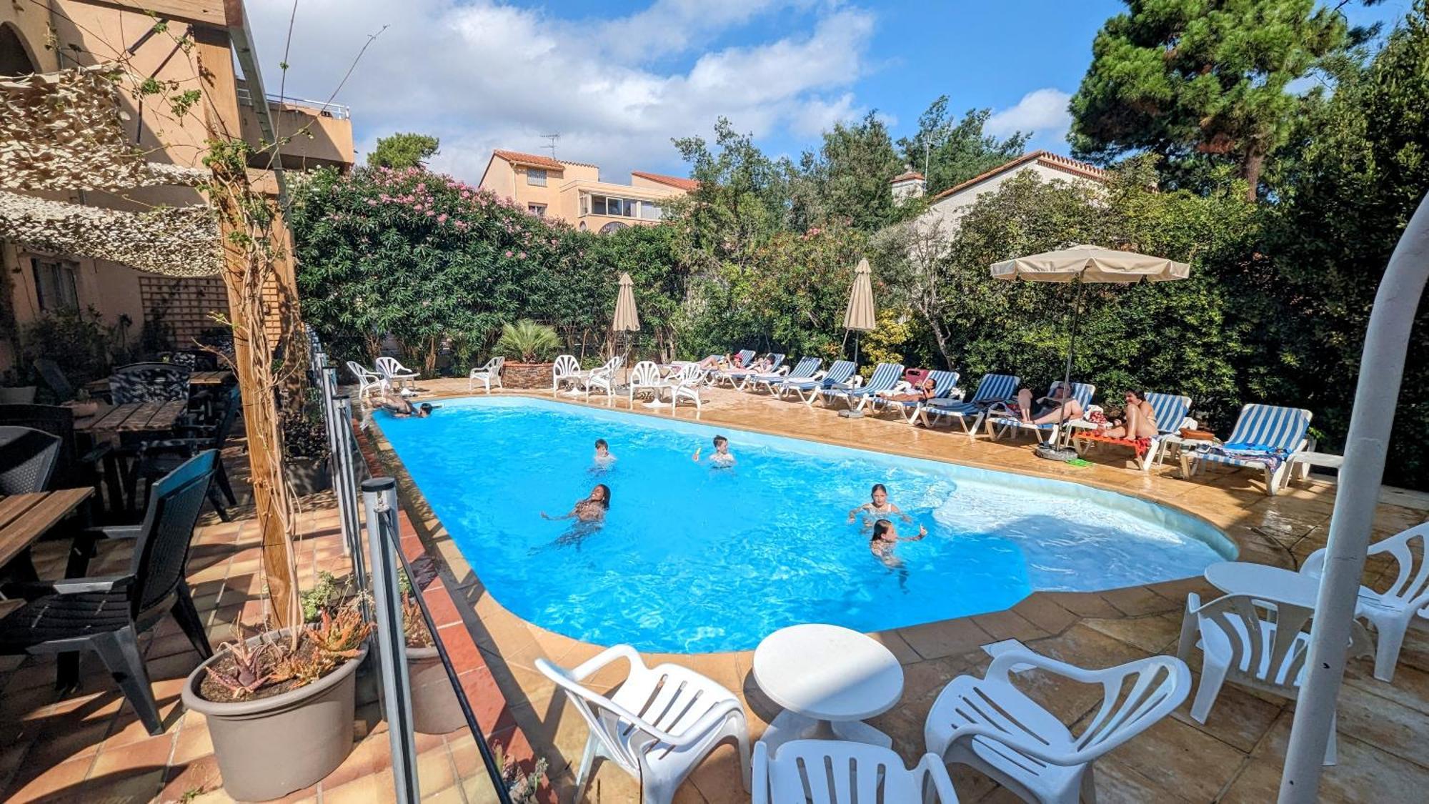 ארגלס-סור-מר Hotel Le Maritime מראה חיצוני תמונה